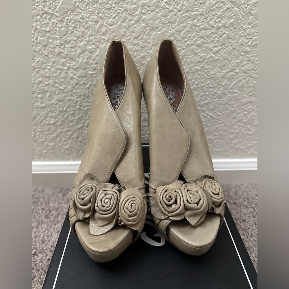 Women’s Vince Camuto shoe